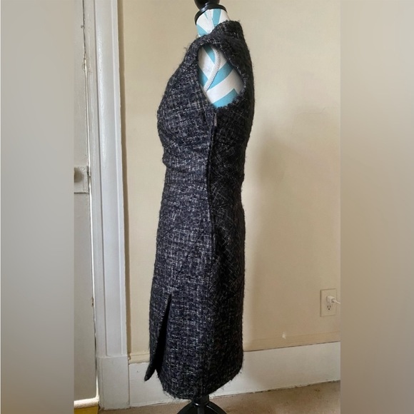 BRIONI MULTI COLOR TWEED SLEEVELESS WAIST GATHER FITTED DRESS Sz 42It - Picture 2 of 8